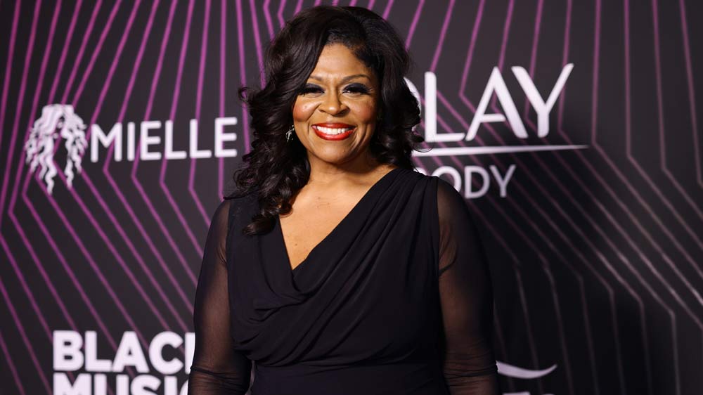 Gospel Singer Kim Burrell Apologizes for Homophobic Remarks