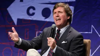 Tucker Carlson Calls Pete Buttigieg “Fake Gay” in Podcast Outburst, Prompting LGBTQ+ Community Response
